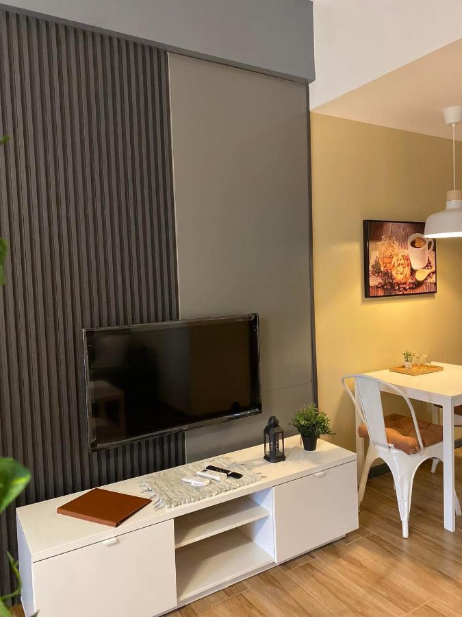 81 Newport C5 10I Balcony & Pool Across Naia T3 Pasay Exterior foto